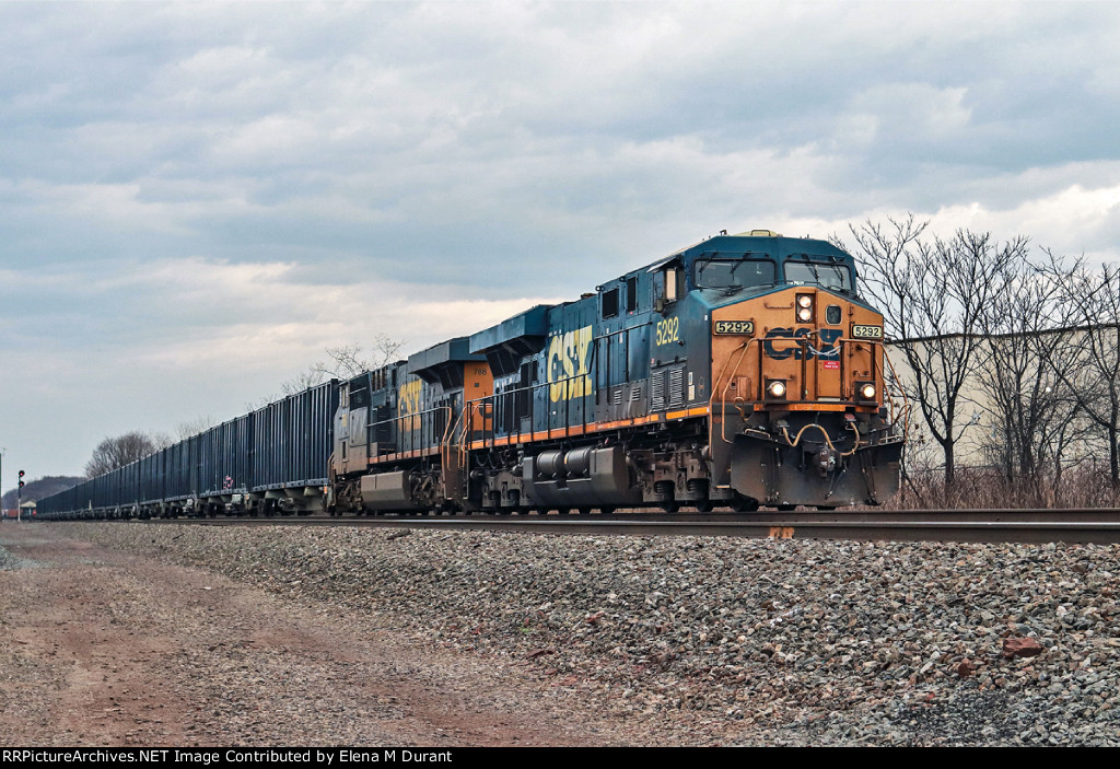 CSX 5292 on M-301